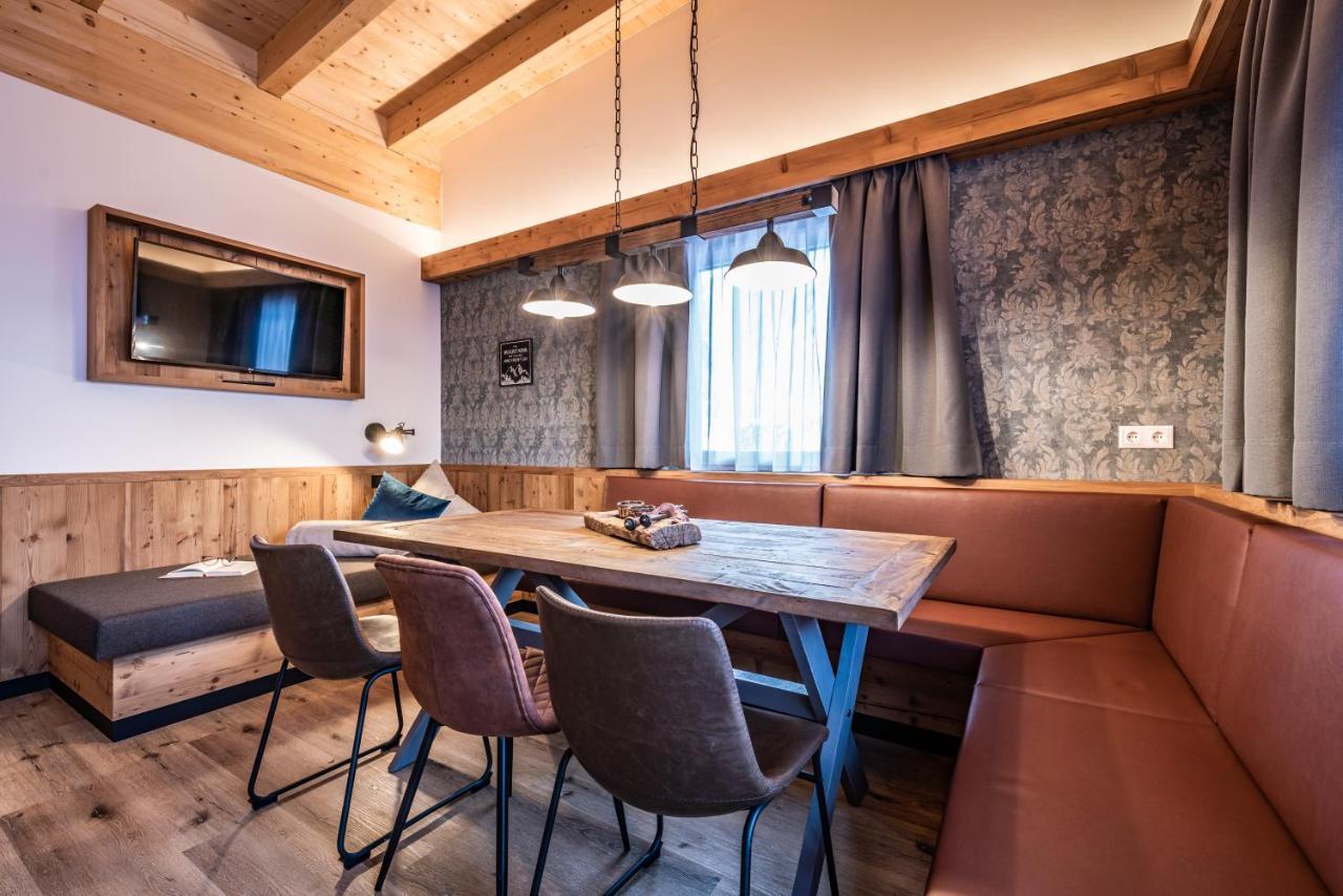 Pension Alpenland Mayrhofen Exterior foto